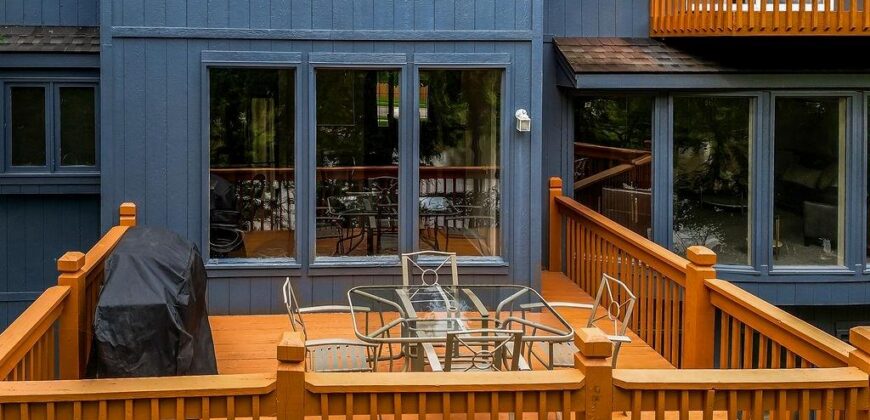 9425 N Harrison Street, Kansas City, MO 64155