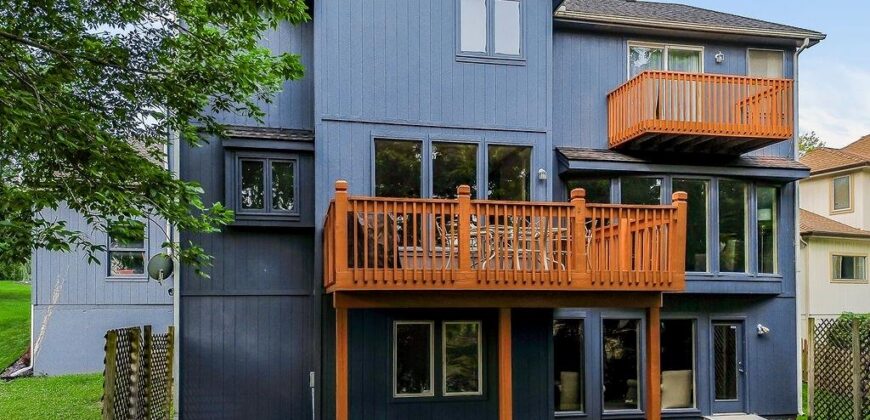 9425 N Harrison Street, Kansas City, MO 64155