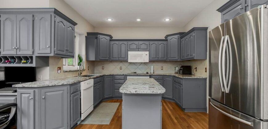 9425 N Harrison Street, Kansas City, MO 64155