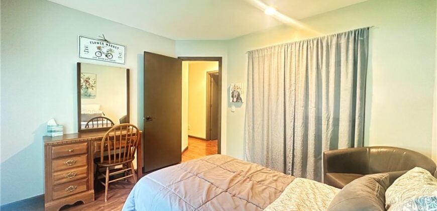 5523 NW Seminole Drive, Kansas City, MO 64152