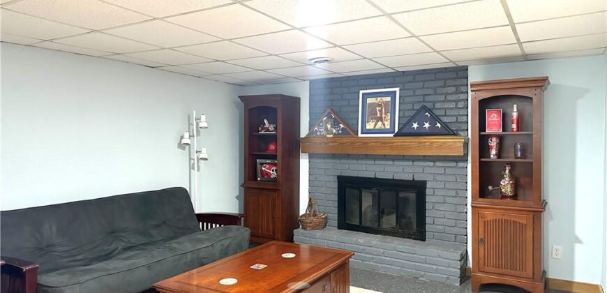 5523 NW Seminole Drive, Kansas City, MO 64152