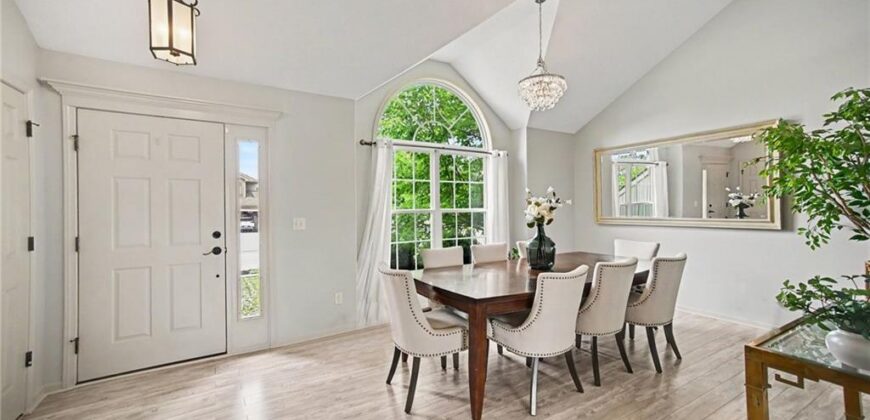 8905 N Essex Drive, Kansas City, MO 64156