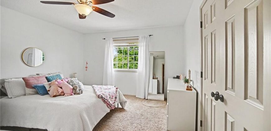 8905 N Essex Drive, Kansas City, MO 64156