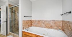 8905 N Essex Drive, Kansas City, MO 64156