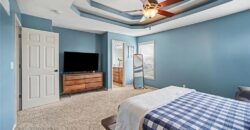 8905 N Essex Drive, Kansas City, MO 64156
