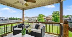 8905 N Essex Drive, Kansas City, MO 64156