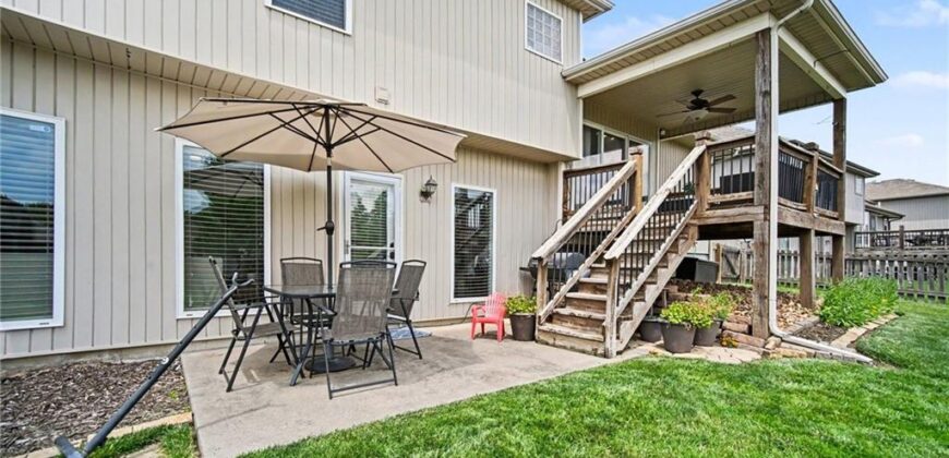 8905 N Essex Drive, Kansas City, MO 64156