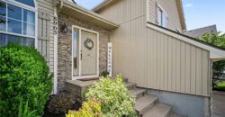 8905 N Essex Drive, Kansas City, MO 64156