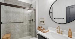 14790 Thousand Oaks Place, Parkville, MO 64152