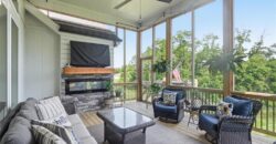 14790 Thousand Oaks Place, Parkville, MO 64152