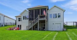 14790 Thousand Oaks Place, Parkville, MO 64152