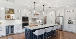 14790 Thousand Oaks Place, Parkville, MO 64152