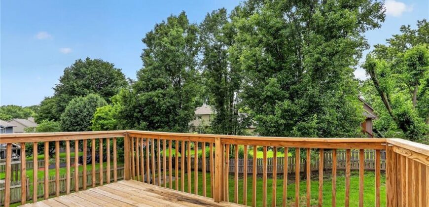 724 N Plum Rose Drive, Liberty, MO 64068