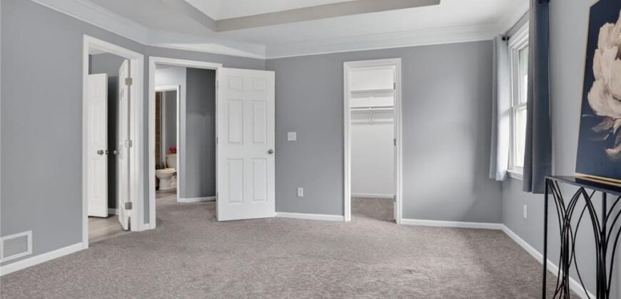 724 N Plum Rose Drive, Liberty, MO 64068