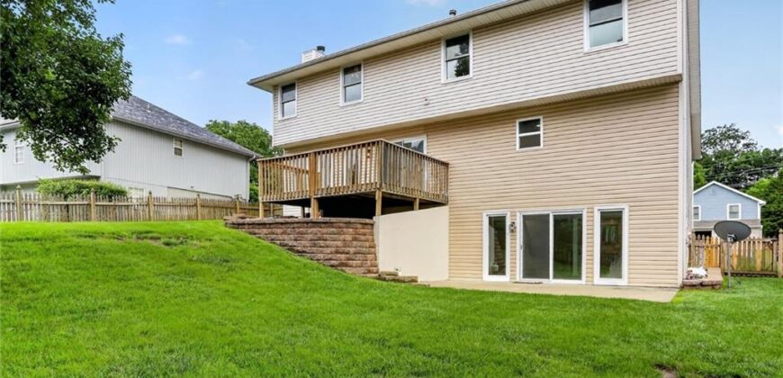 724 N Plum Rose Drive, Liberty, MO 64068