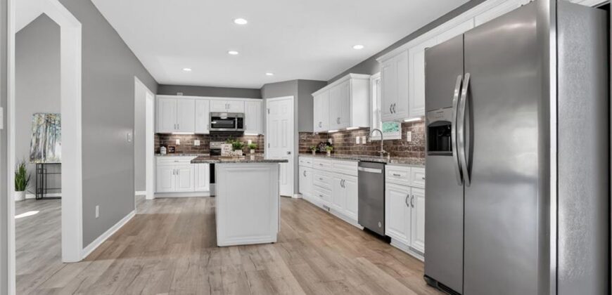 724 N Plum Rose Drive, Liberty, MO 64068
