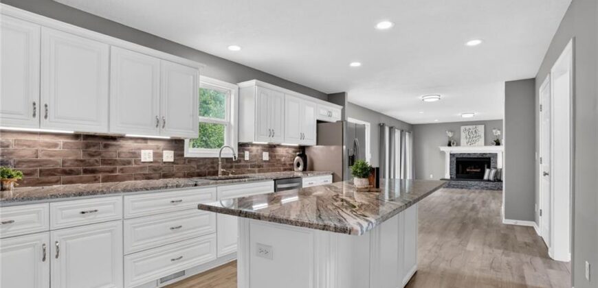 724 N Plum Rose Drive, Liberty, MO 64068