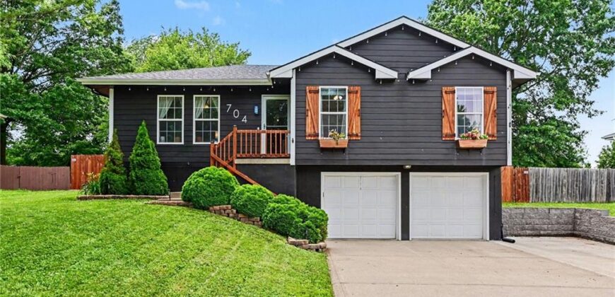 704 Woodson Street, Kearney, MO 64060