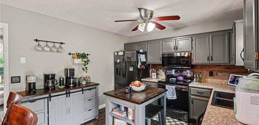 704 Woodson Street, Kearney, MO 64060