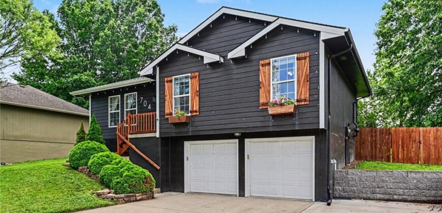 704 Woodson Street, Kearney, MO 64060