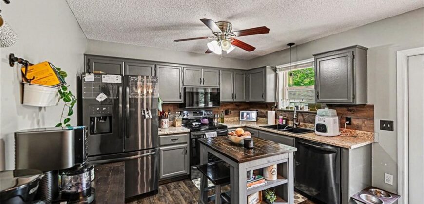 704 Woodson Street, Kearney, MO 64060