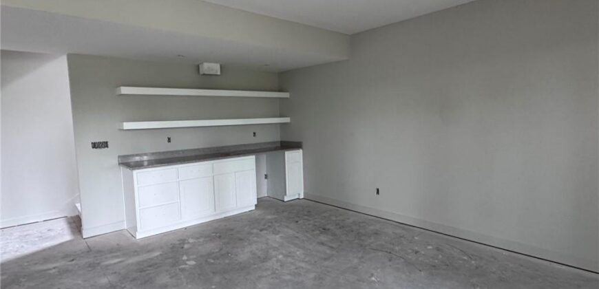 1945 Longview Drive, Liberty, MO 64068