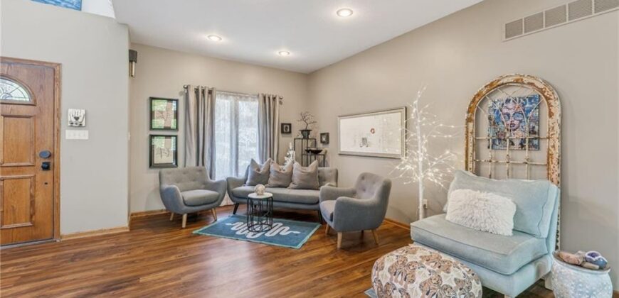 7608 NW Roberts Road, Weatherby Lake, MO 64152