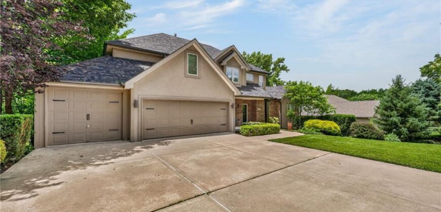 7608 NW Roberts Road, Weatherby Lake, MO 64152