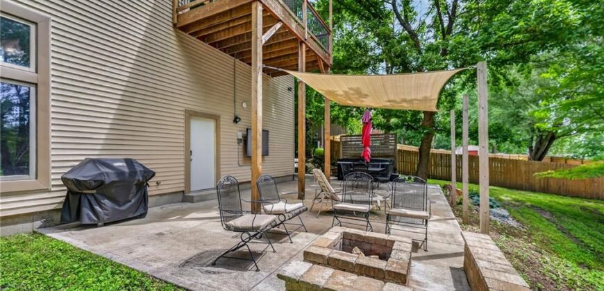 7608 NW Roberts Road, Weatherby Lake, MO 64152