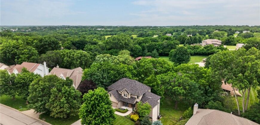 7608 NW Roberts Road, Weatherby Lake, MO 64152