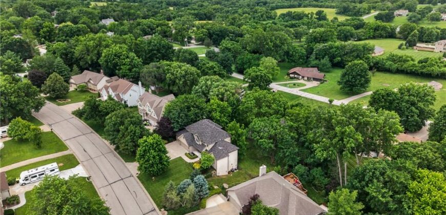 7608 NW Roberts Road, Weatherby Lake, MO 64152