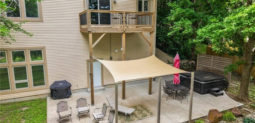 7608 NW Roberts Road, Weatherby Lake, MO 64152