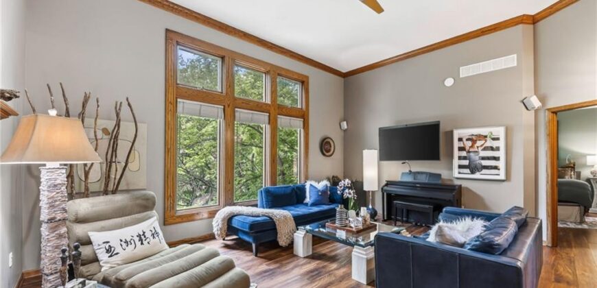 7608 NW Roberts Road, Weatherby Lake, MO 64152
