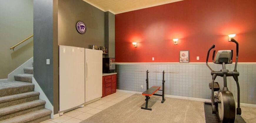 1108 NW 71st Court, Kansas City, MO 64118