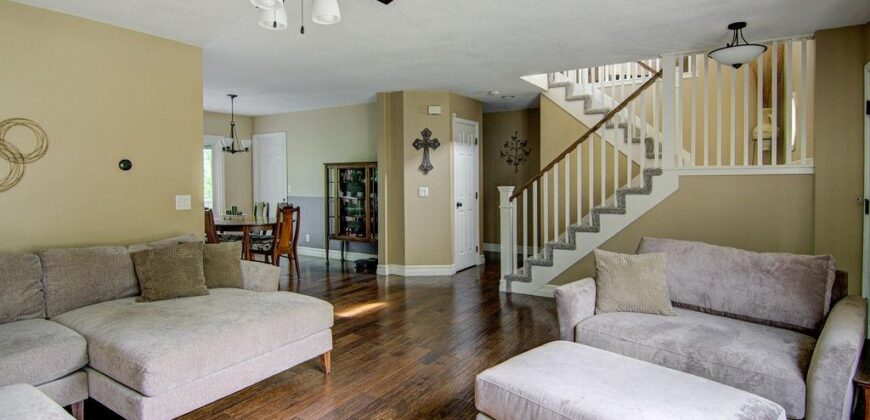 1108 NW 71st Court, Kansas City, MO 64118