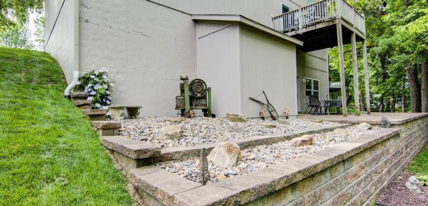 1108 NW 71st Court, Kansas City, MO 64118