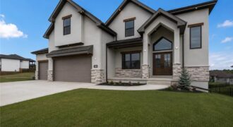 5695 Thousand Oaks Drive, Parkville, MO 64152