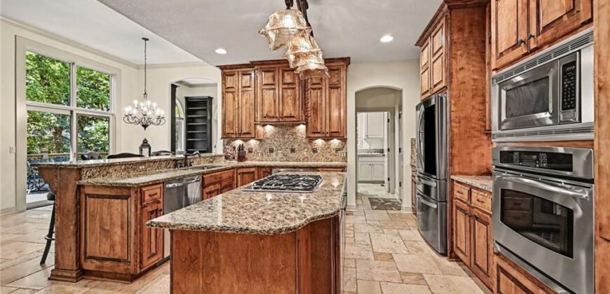 6104 Timberidge Court, Parkville, MO 64152