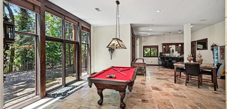 6104 Timberidge Court, Parkville, MO 64152