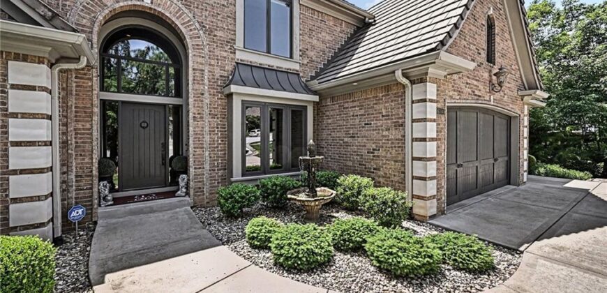 6104 Timberidge Court, Parkville, MO 64152