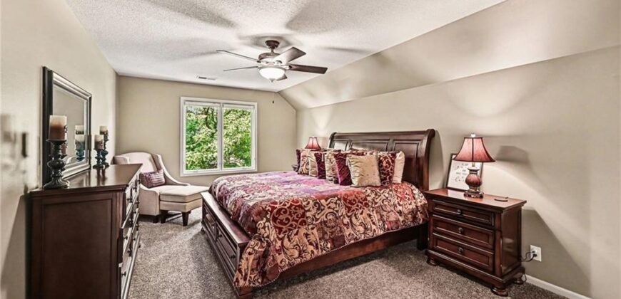 6104 Timberidge Court, Parkville, MO 64152