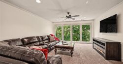 6104 Timberidge Court, Parkville, MO 64152