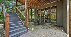 6104 Timberidge Court, Parkville, MO 64152