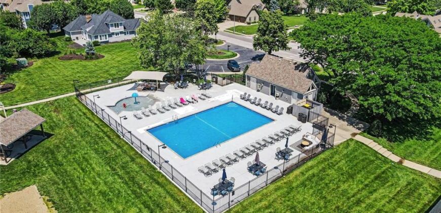 6104 Timberidge Court, Parkville, MO 64152