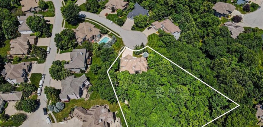 6104 Timberidge Court, Parkville, MO 64152