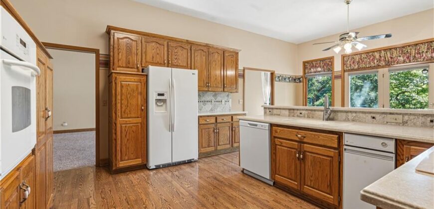 7809 N Revere Drive, Kansas City, MO 64151