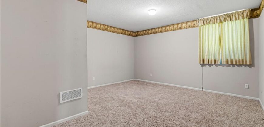 7809 N Revere Drive, Kansas City, MO 64151