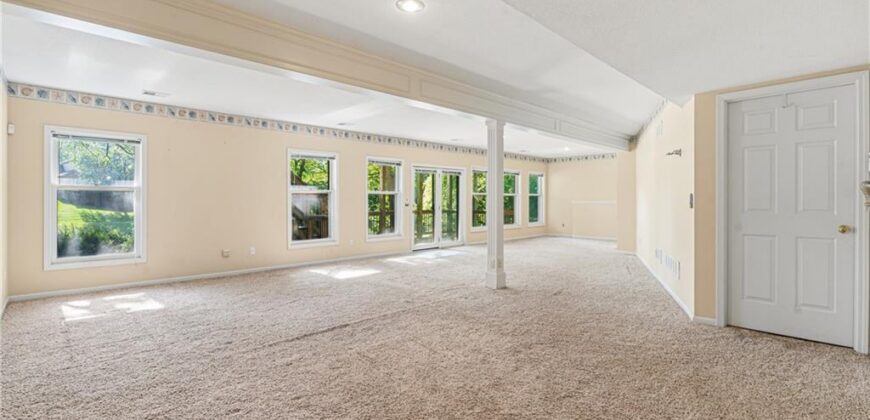 7809 N Revere Drive, Kansas City, MO 64151