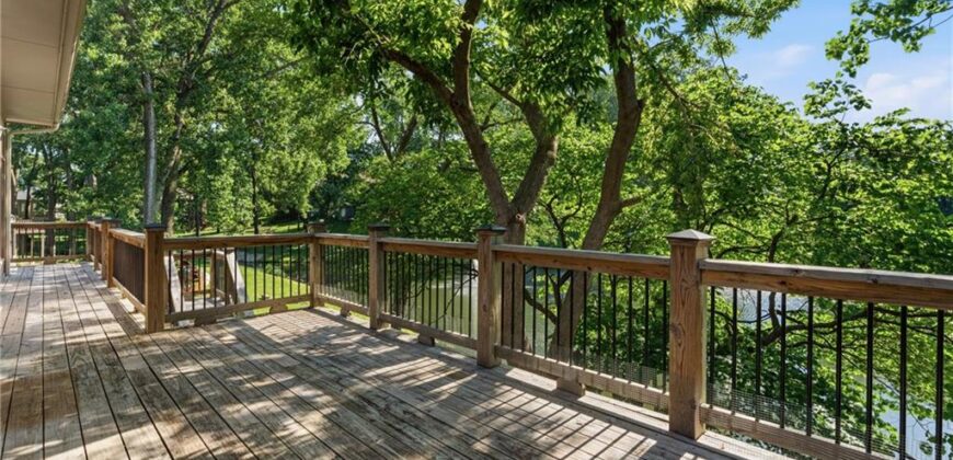 7809 N Revere Drive, Kansas City, MO 64151