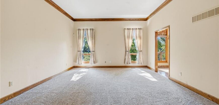 7809 N Revere Drive, Kansas City, MO 64151